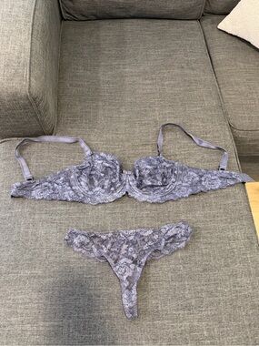 Lace Underwire Bra and Thong Set